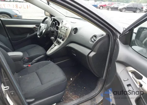 2009 Toyota Matrix S z USA, uszkodzony, nr VIN 2T1LE40E99C009526